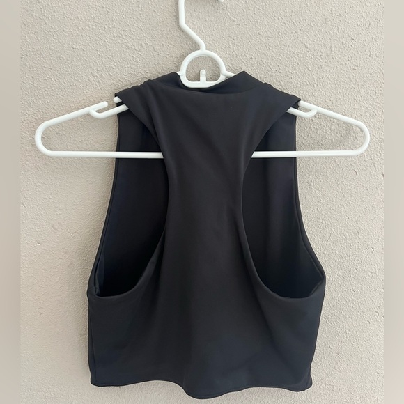 Reformation Zip Top - Picture 7 of 8